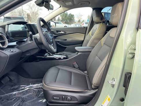New 2026 Chevrolet Trax ACTIV w/ Driver Confidence Package image 13