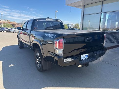 Used 2022 Toyota Tacoma TRD Sport w/ TRD Premium Sport Package image 7