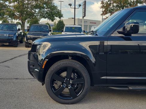 New 2026 Land Rover Defender 110 V8 image 9