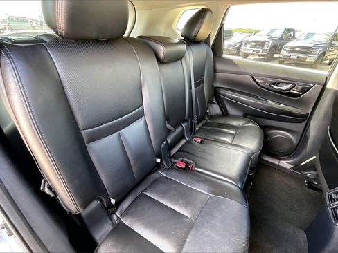 Used 2019 Nissan Rogue SL image 22