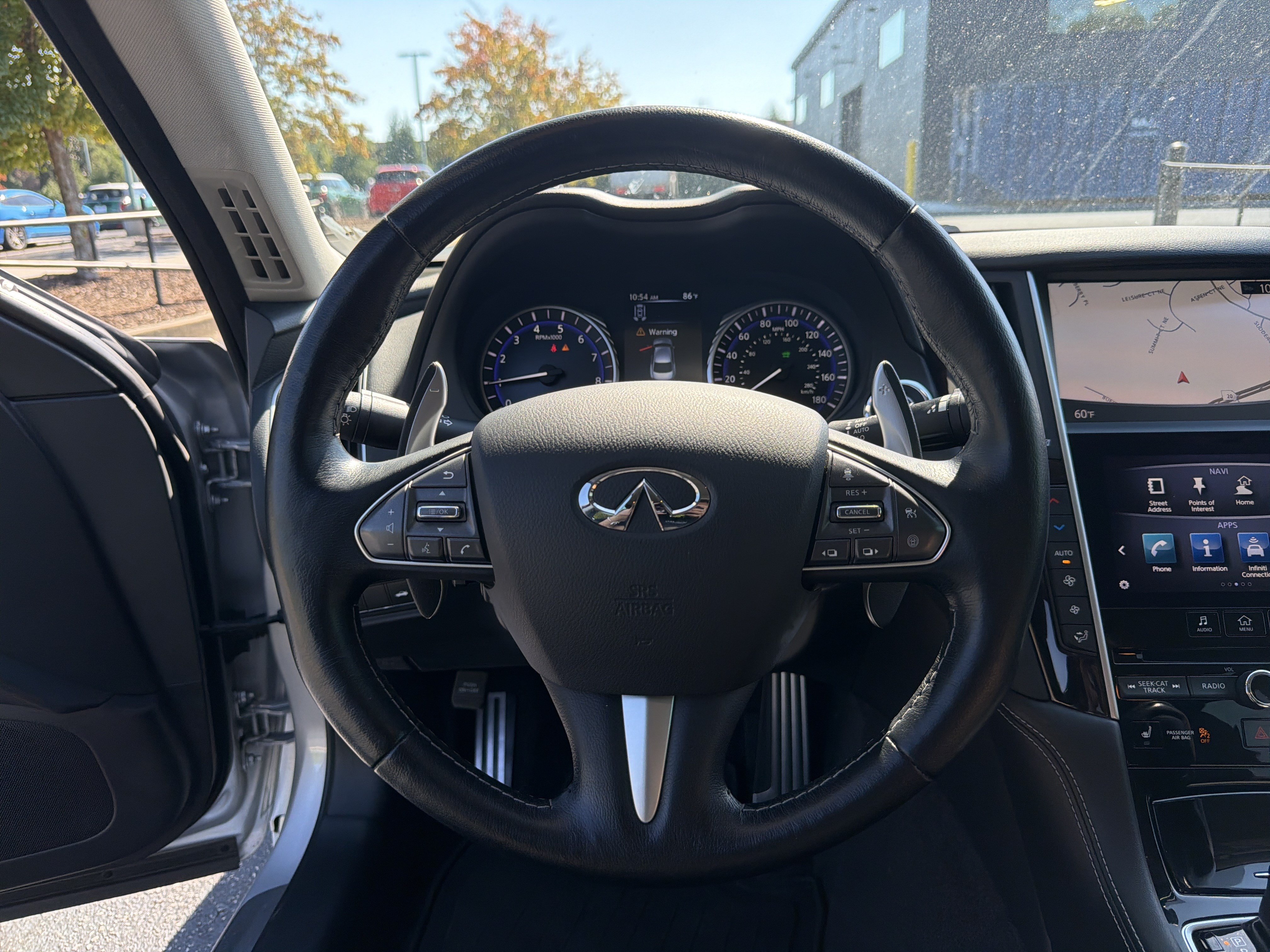 Used 2015 INFINITI Q50 Hybrid AWD w/ Deluxe Technology Package image 17