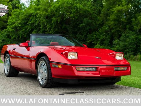 Used 1988 Chevrolet Corvette Convertible RWD image 62