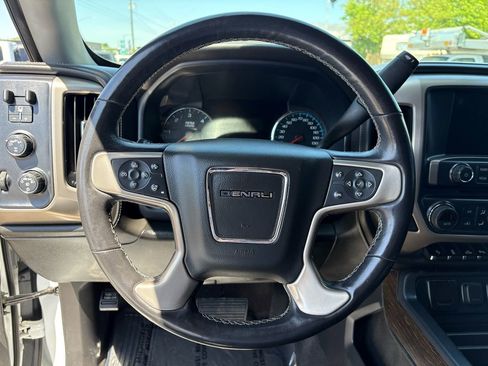 Used 2018 GMC Sierra 1500 Denali w/ Denali Ultimate Package AWD/4WD image 19