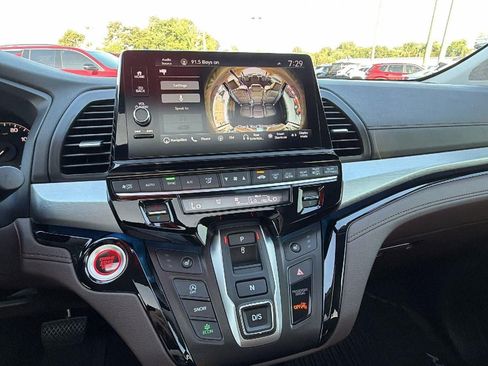 Used 2026 Honda Odyssey Touring image 31