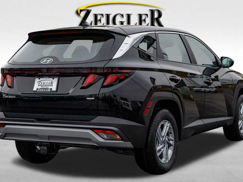 New 2026 Hyundai Tucson SE image 7