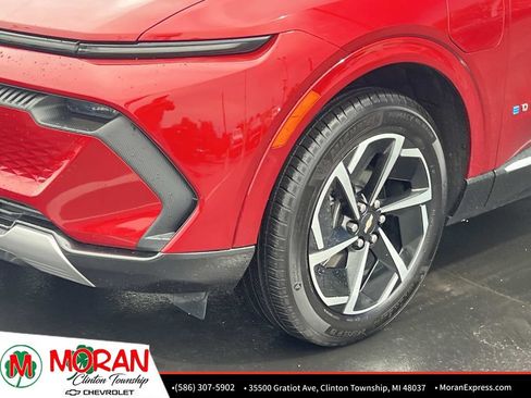 Certified 2024 Chevrolet Equinox EV LT AWD/4WD image 10