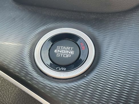Used 2024 Jeep Grand Cherokee Altitude RWD image 21