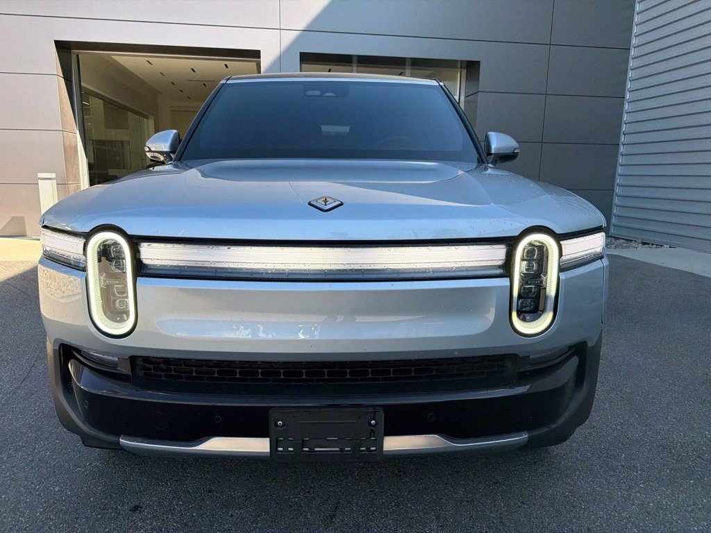 Used 2025 Rivian R1S Adventure Dual AWD/4WD image 2