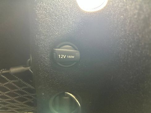 Used 2025 Genesis GV70 2.5T AWD/4WD image 37