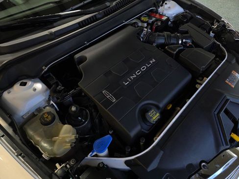 Used 2013 Lincoln MKZ FWD image 48