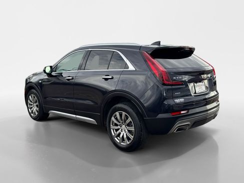 Used 2023 Cadillac XT4 Premium Luxury image 3