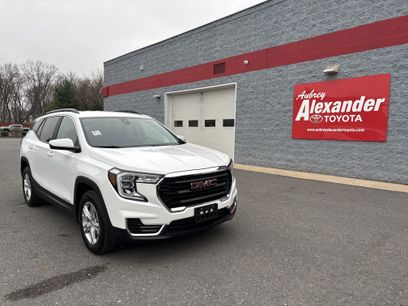 Used 2023 GMC Terrain SLE w/ Driver Convenience Package