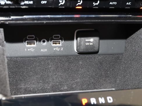 Used 2022 Jeep Grand Cherokee Limited image 28