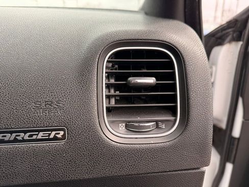 Used 2016 Dodge Charger SE w/ Popular Equipment Group image 23