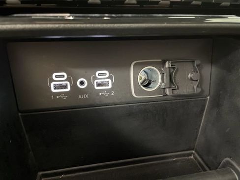 Used 2024 Jeep Grand Cherokee Laredo image 26