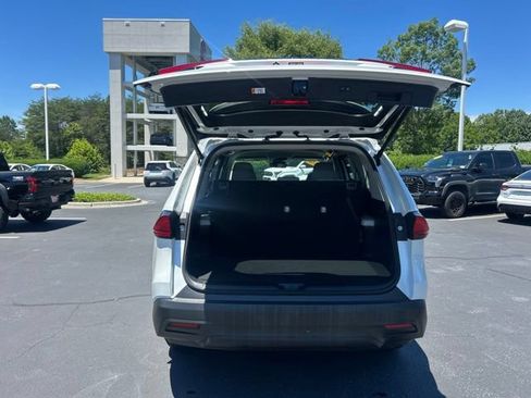 Used 2026 Toyota Grand Highlander AWD image 9