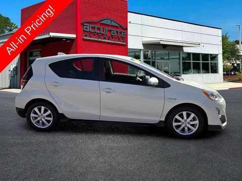 Used 2017 Toyota Prius C Three FWD image 6