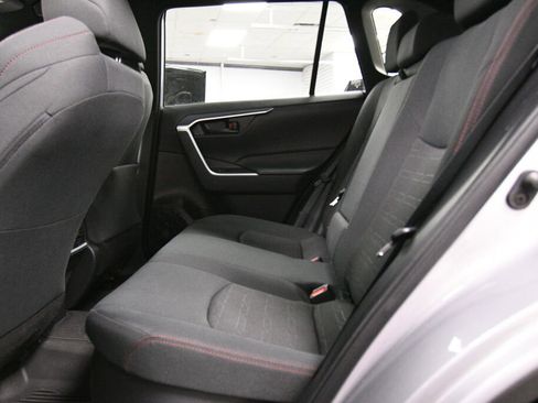 Certified 2021 Toyota RAV4 SE image 21