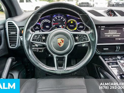 Used 2022 Porsche Cayenne Platinum Edition AWD/4WD image 27