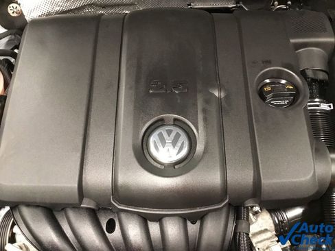 Used 2012 Volkswagen Beetle 2.5 FWD image 28