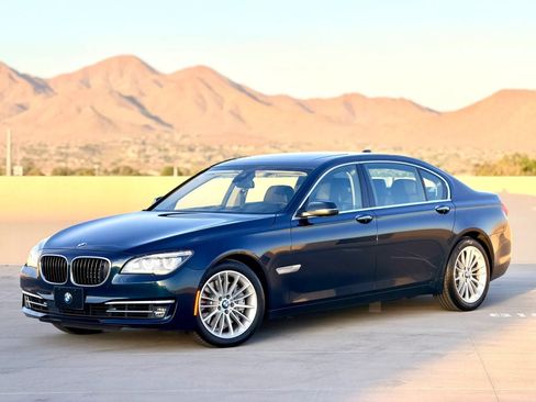 Used 2014 BMW 750Li RWD image 6