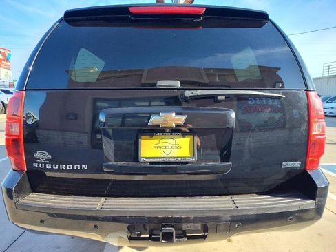 Used 2011 Chevrolet Suburban LT w/ Regional Value Package image 5