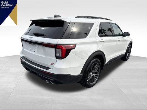Certified 2025 Ford Explorer ST image 9