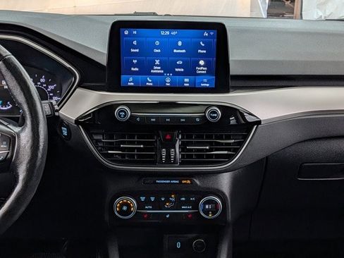 Certified 2020 Ford Escape SEL image 29