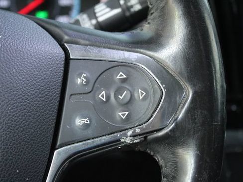 Used 2018 Chevrolet Traverse LT FWD image 17