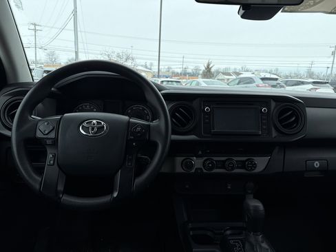 Certified 2018 Toyota Tacoma SR image 11