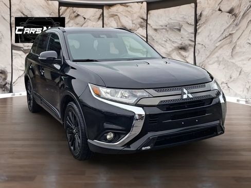 Used 2020 Mitsubishi Outlander LE AWD/4WD image 1