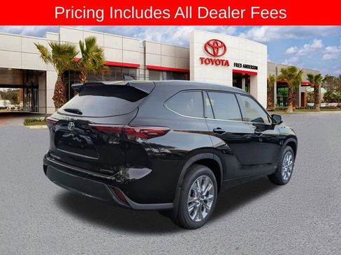 New 2026 Toyota Highlander Limited AWD/4WD image 5