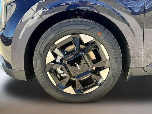 New 2026 Kia Carnival EX image 12