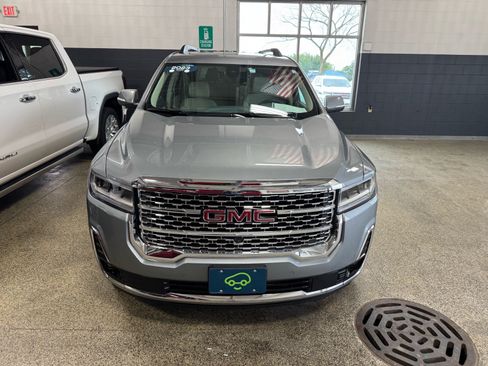 Used 2023 GMC Acadia Denali w/ Denali Ultimate Package AWD/4WD image 2