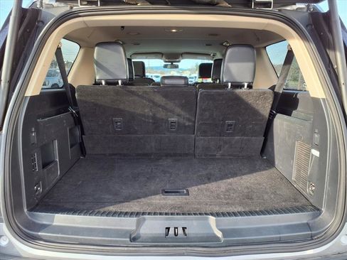 Used 2024 Ford Expedition Max XLT image 11