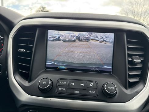 Used 2019 GMC Acadia SLT image 17