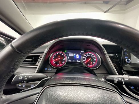 Used 2023 Toyota Camry XSE image 11