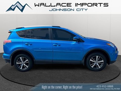 Used 2017 Toyota RAV4 XLE FWD image 6