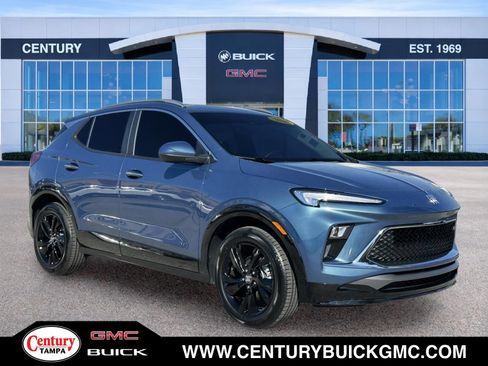 Used 2025 Buick Encore GX Sport Touring image 1