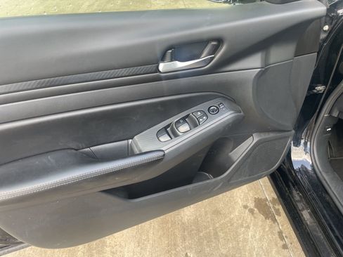 Used 2024 Nissan Altima 2.5 SV image 20