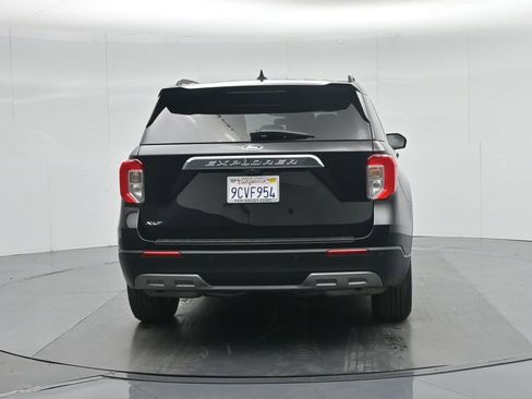 Certified 2022 Ford Explorer XLT w/ Equipment Group 202A image 34