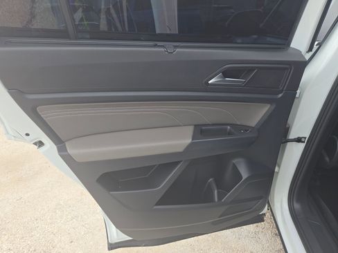 Used 2023 Volkswagen Atlas SE FWD image 14