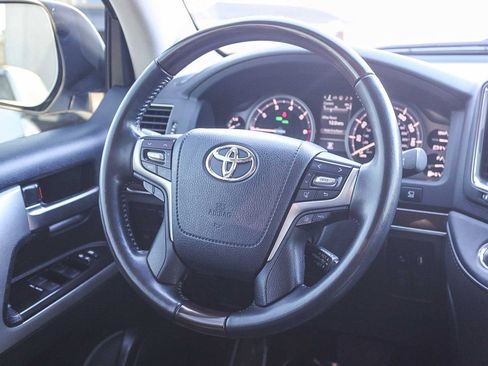 Certified 2021 Toyota Land Cruiser image 16