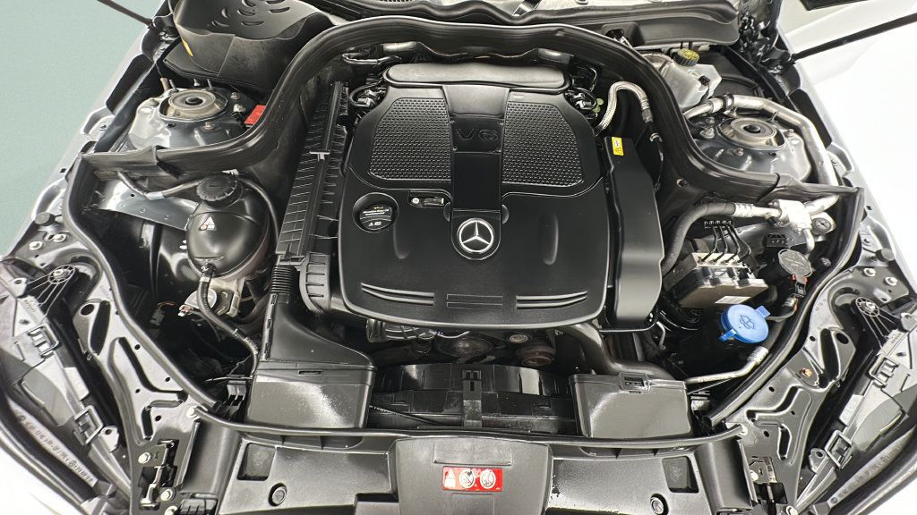 Used 2016 Mercedes-Benz E 350 4MATIC Sedan image 25