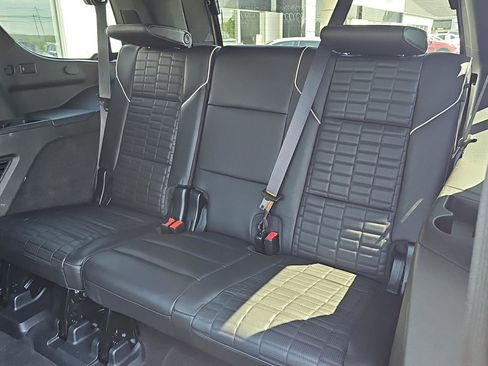 Used 2023 Cadillac Escalade Sport Platinum AWD/4WD image 17