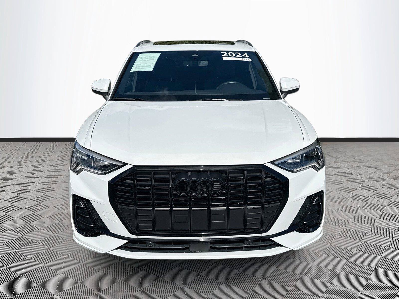 Certified 2024 Audi Q3 2.0T Premium Plus w/ Premium Plus Package AWD/4WD image 2