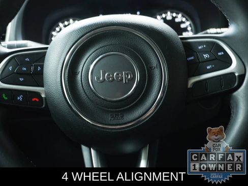 Used 2019 Jeep Renegade Latitude AWD/4WD image 4