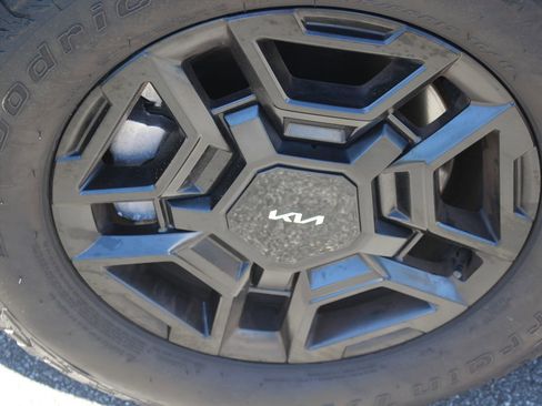 Certified 2024 Kia Sorento SX Prestige image 16