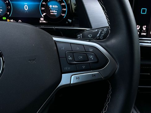 Used 2024 Volkswagen Atlas Cross Sport SE image 36