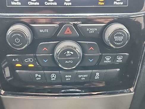 Used 2019 Jeep Grand Cherokee Altitude image 9